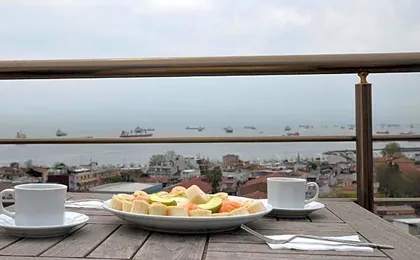 The Reina Hotel
