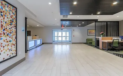 Holiday Inn Express and Suites- South Bend Casino By IHG