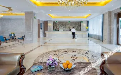 Vienna Hotel （Henan Xuchang Yanling Huadu Avenue store）