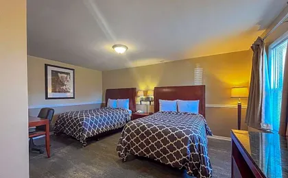 Rockford Alpine Inn & Suites