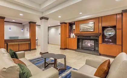 Fairfield Inn & Suites by Marriott Madison East