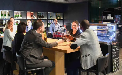 Bar Lounge