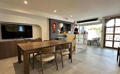 Zhennan Teabar Hotel