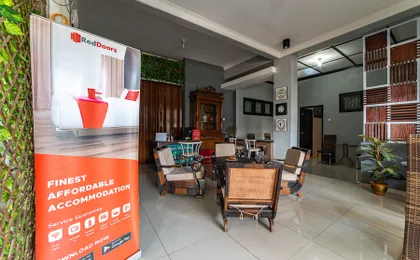 RedDoorz Syariah near RRI Malang