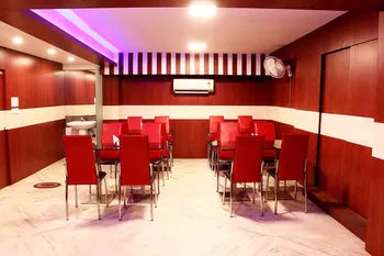 OYO Rooms Park Circus Station