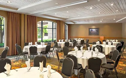 DoubleTree by Hilton North Vancouver