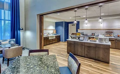 Hampton Inn & Suites Kittery-Portsmouth