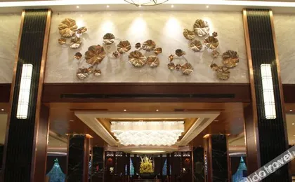 Sunshine Hotel