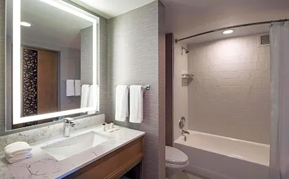 Sheraton Suites Columbus Worthington