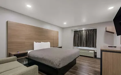Americas Best Value Inn and Suites Lake Charles at I-210 Exit 5
