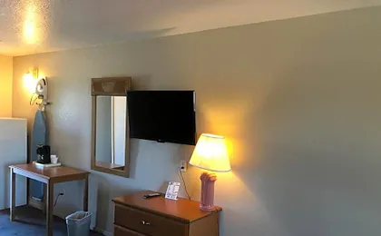 Applegate Inn