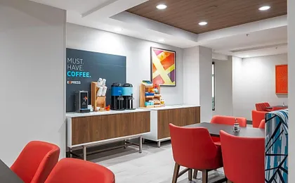 Holiday Inn Express Hotel and Suites Saint Robert By IHG