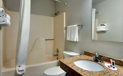 Travelodge by Wyndham Jefferson City