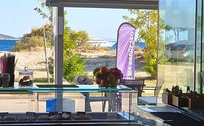 ANGELO Cafe Hotel