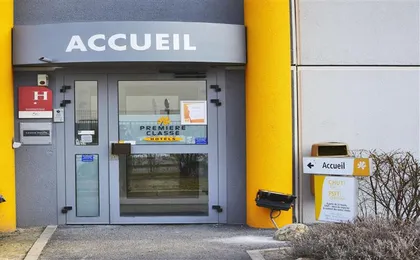 Première Classe Montreuil Entrée de