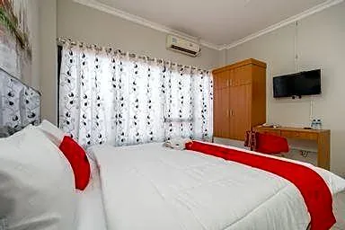 RedDoorz near JIEXPO Kemayoran 2