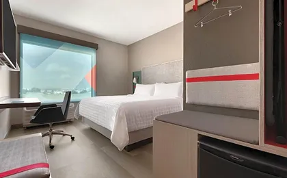 AVID HOTEL TRAVERSE CITY By IHG