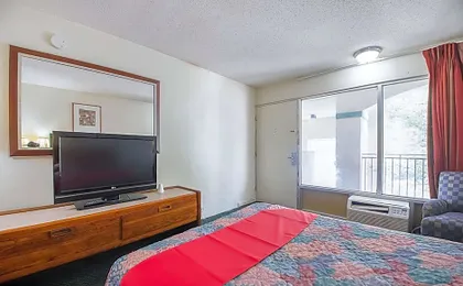 Hotel O Daylight Inn Elkhart I-90, IN
