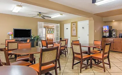 Econo Lodge Madison Airport