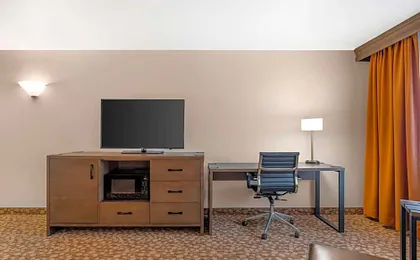 Best Western Plus Mill Creek Inn