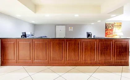 Super 8 by Wyndham Monroe West