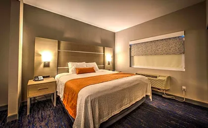 Best Western Plus Media Center Inn & Suites