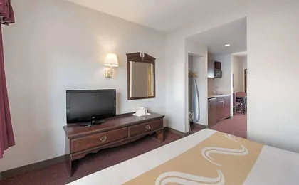 Quality Inn Grand Suites Bellingham