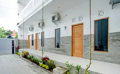 OYO Flagship 90756 Melasti Hills Room & Cafe