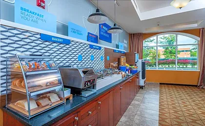 Holiday Inn Express Hotel & Suites Clarington - Bowmanville By IHG