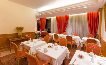 Sun Riviera Hotel