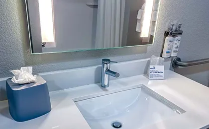 Holiday Inn Express Hotel & Suites Ennis By IHG