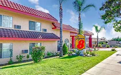 Super 8 by Wyndham Upland Ontario CA