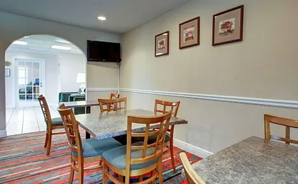 Econo Lodge Meridian South