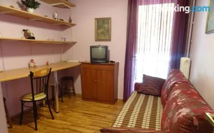 Retro pleasant apartment with Acropolis view