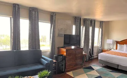 Ramada by Wyndham Anchorage