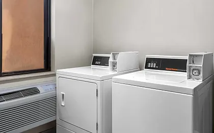 Travelodge by Wyndham Fargo West Acres