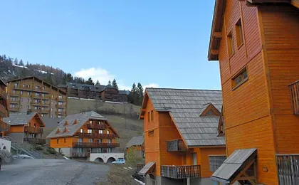 Chalets de Praroustan by Actisource