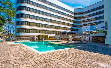DoubleTree by Hilton South Charlotte Tyvola
