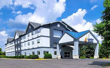 Comfort Inn & Suites Liverpool-Clay