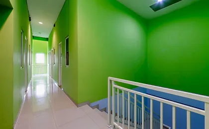 RedDoorz near Stasiun Palmerah
