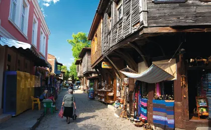 Sozopol with 3D experience, boat tour and Rodinovo Castle