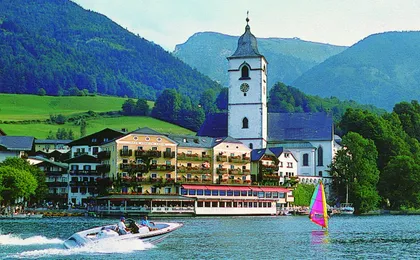 Salzburg and Lake District day tour from Munich