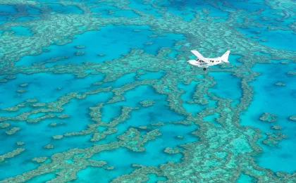1 hour scenic flight, Whitehaven Beach, Hill Inlet, GBR and Heart Reef