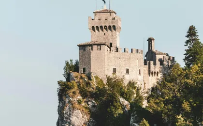 San Marino small group guided tour with 7 museums and towers pass