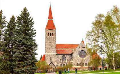 2-hour Tampere walking tour with a local guide
