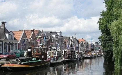 Self guided tour with interactive city game of Heerenveen
