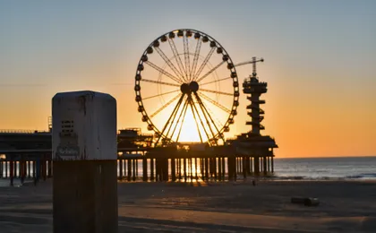 Self guided tour with interactive city game of Scheveningen