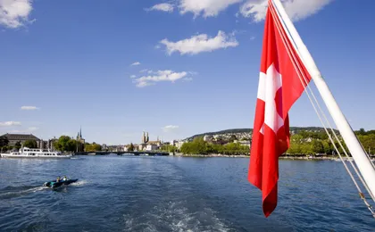 Zurich tour with cruise, Lindt Museum visit and optional FIFA Museum
