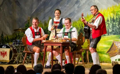 Gundolf Family Tyrolean folk show in Innsbruck with dinner option