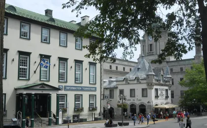 Quebec City Tourist Scavenger Hunt